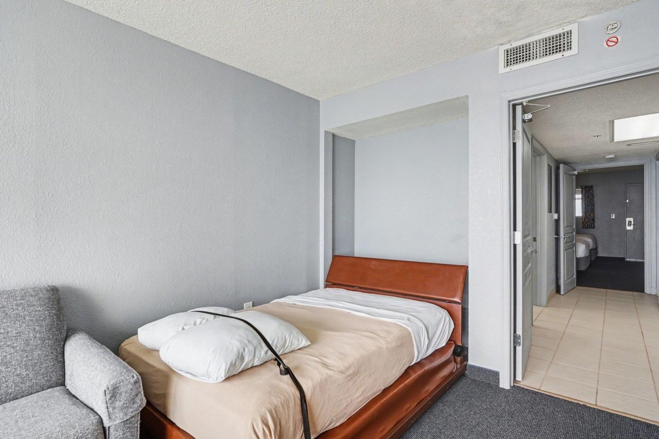 2701 S Ocean Blvd. Photo 22