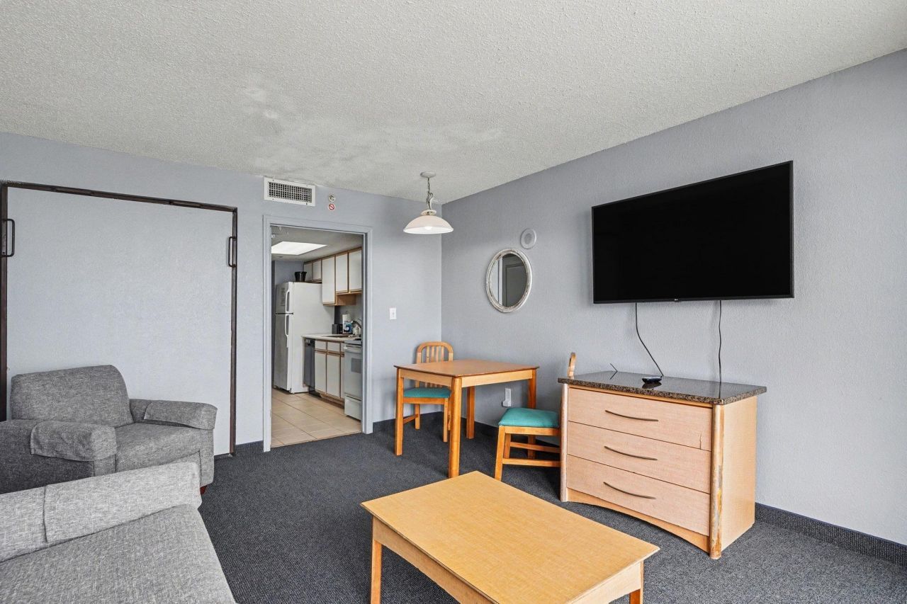 2701 S Ocean Blvd. Photo 8