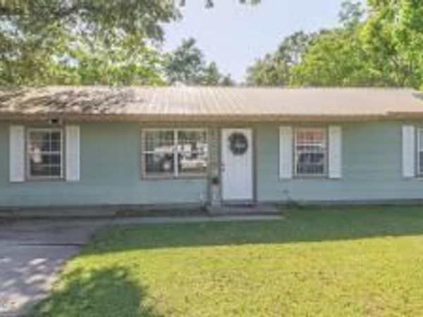 2429 Sycamore Street, Pascagoula, MS 39581