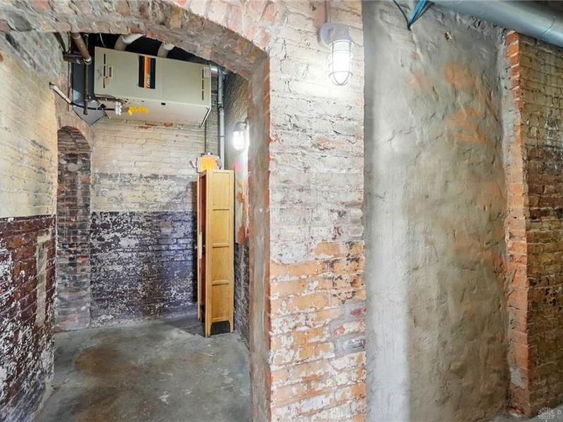 18 S Saint Clair Street, Unit 203, Dayton, OH 45402 Photo 7