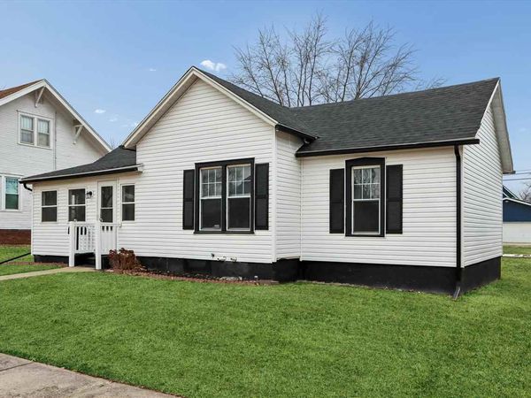 278 W Pine Street, Marengo, IA 52301