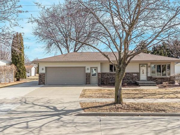 607 HOMESTEAD TRAIL, Kimberly, WI 54136