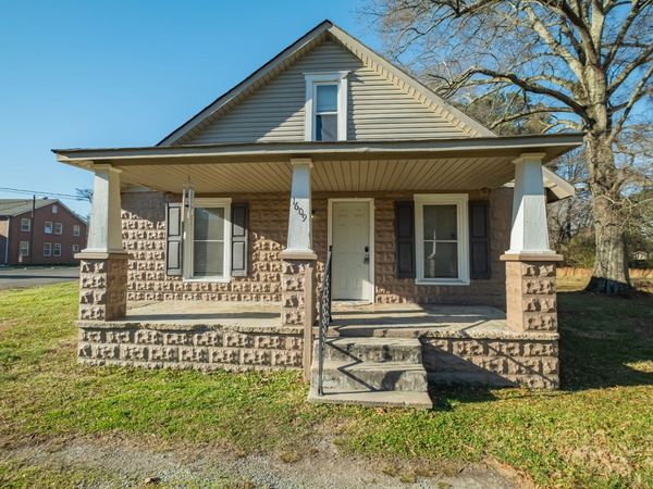 1609 E Lincoln St , Tullahoma, TN 37388