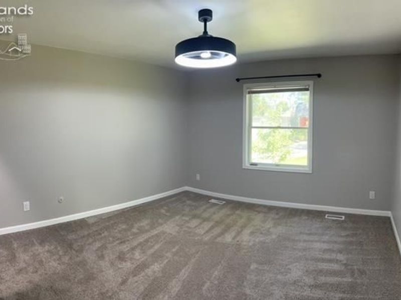 2011 Oakdale Avenue, Oregon, OH 43616 Photo 14