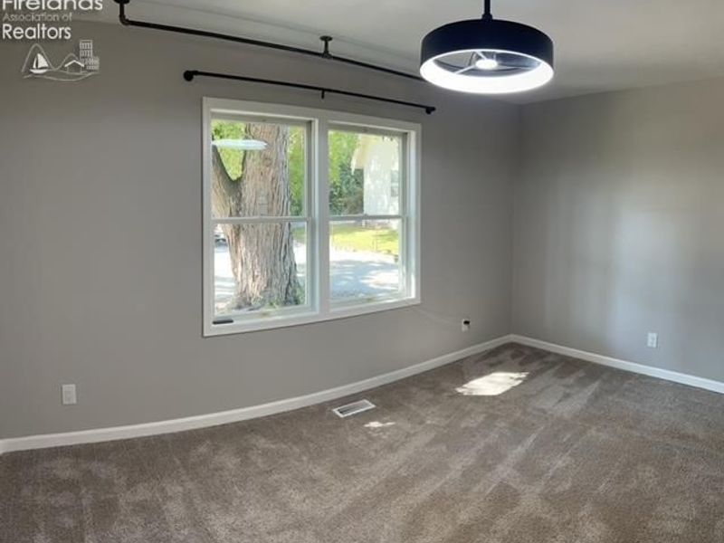 2011 Oakdale Avenue, Oregon, OH 43616 Photo 16