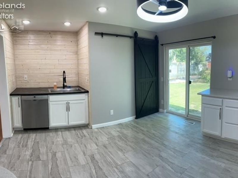 2011 Oakdale Avenue, Oregon, OH 43616 Photo 9