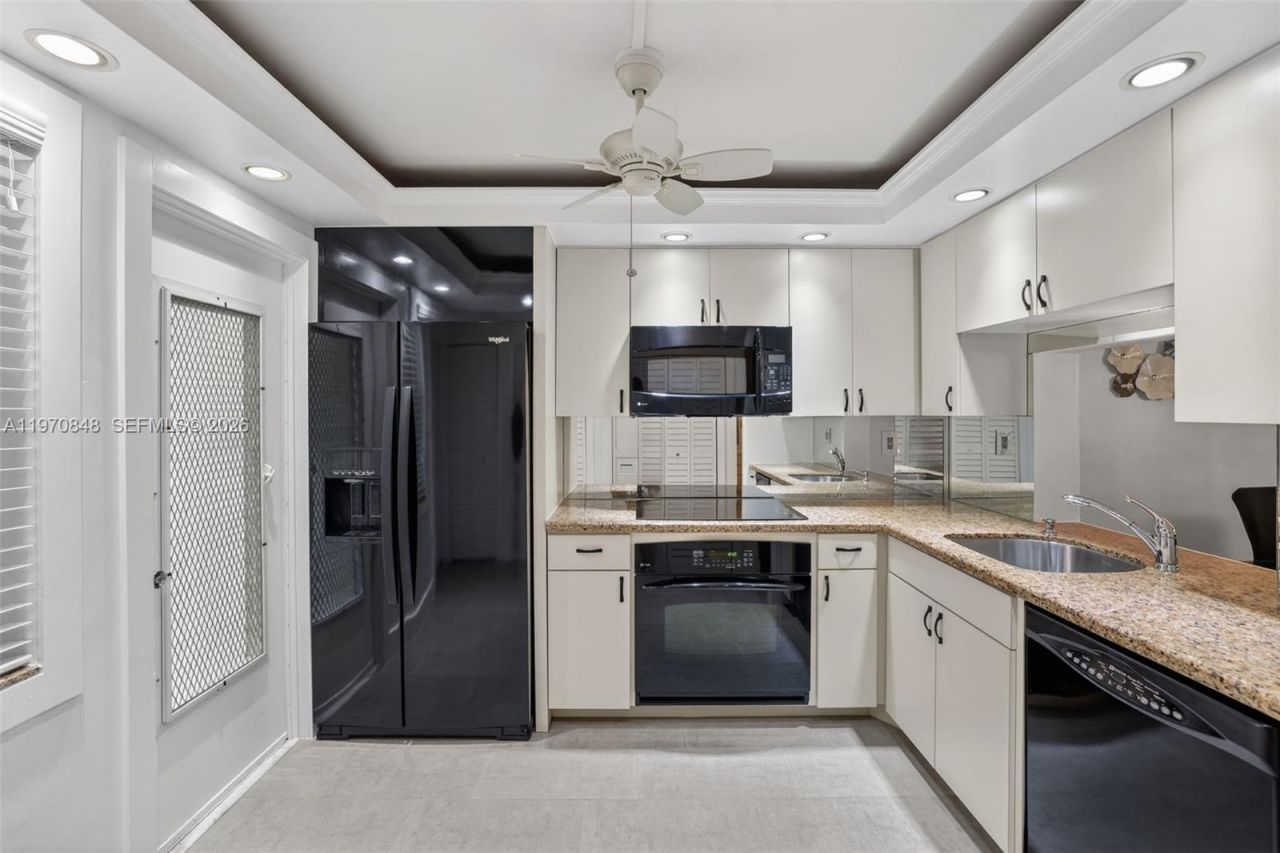 1891 S Ocean Dr , Unit 212, Hallandale Beach, FL 33009 Photo