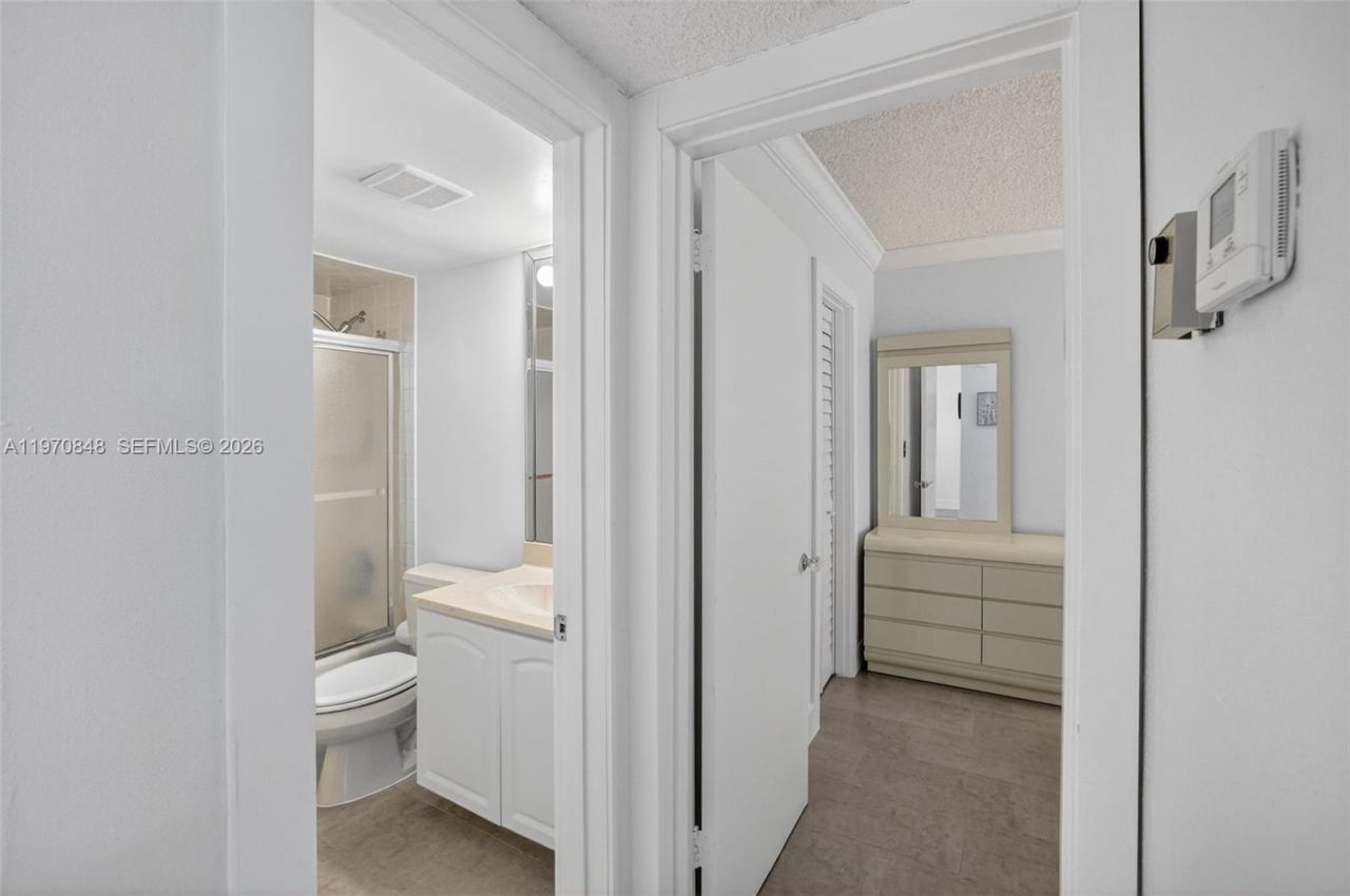 1891 S Ocean Dr , Unit 212, Hallandale Beach, FL 33009 Photo