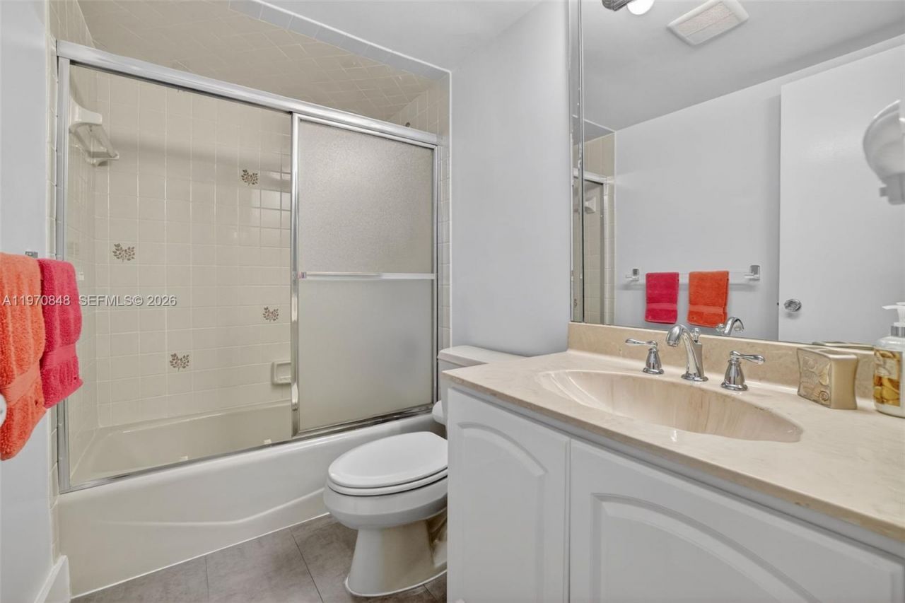 1891 S Ocean Dr , Unit 212, Hallandale Beach, FL 33009 Photo