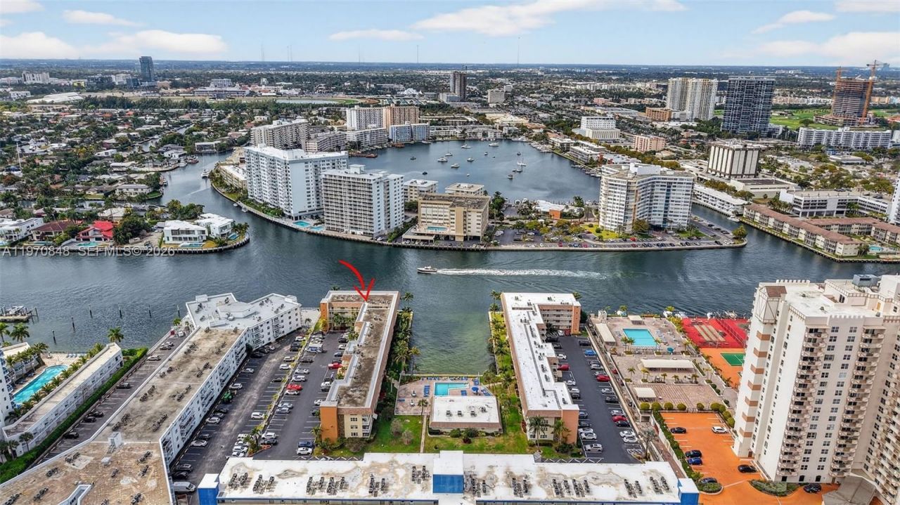 1891 S Ocean Dr , Unit 212, Hallandale Beach, FL 33009 Photo