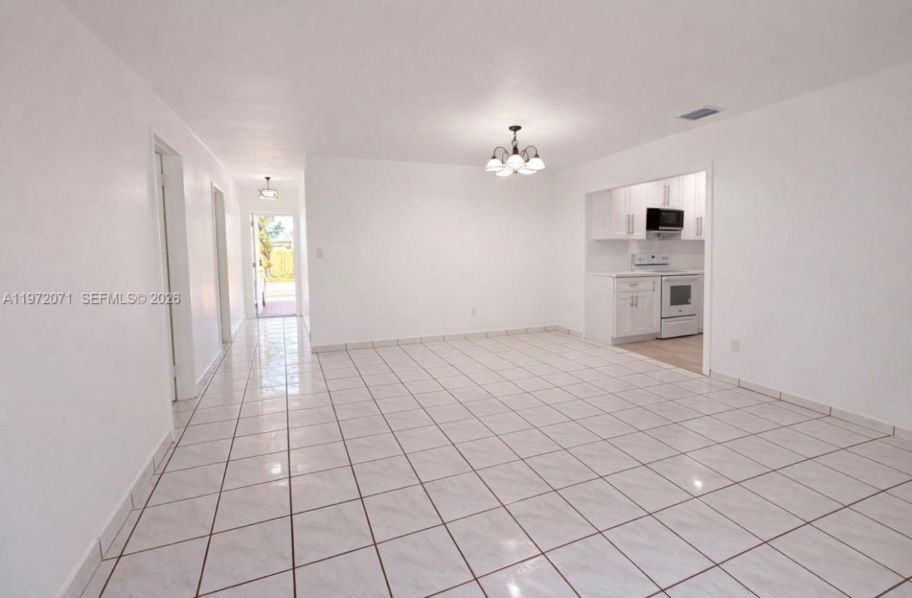 12924 SW 45th Ter, Miami, FL 33175 Photo