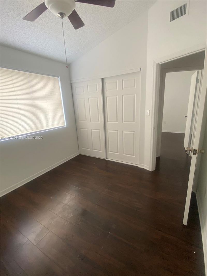 6245 Kendale Lakes Cir, Unit 209, Miami, FL 33183 Photo