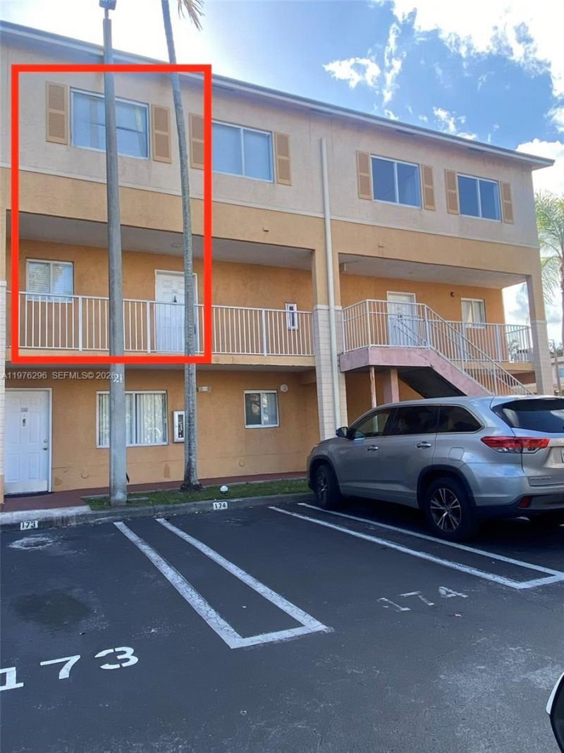 6245 Kendale Lakes Cir, Unit 209, Miami, FL 33183 Photo