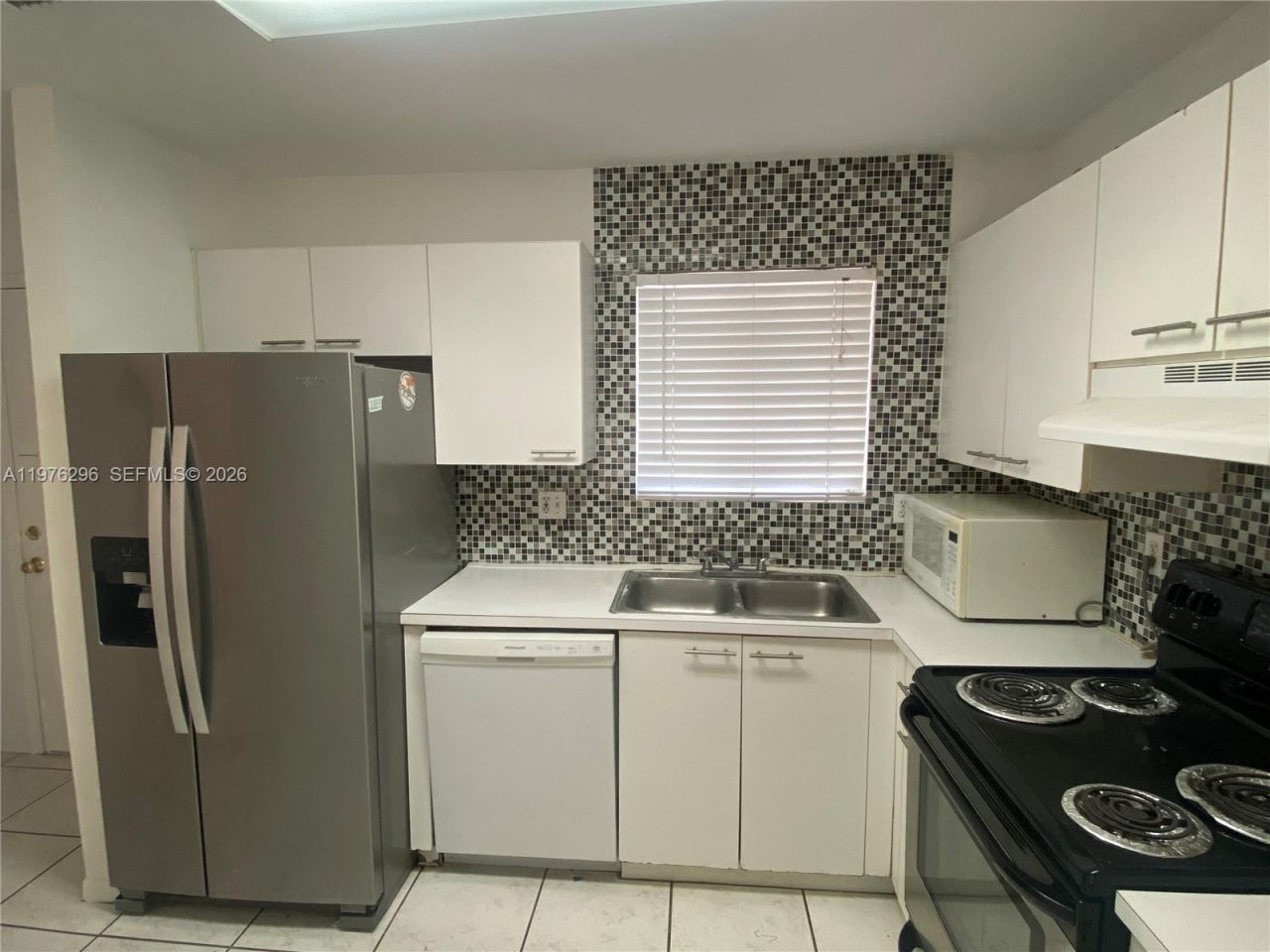 6245 Kendale Lakes Cir, Unit 209, Miami, FL 33183 Photo