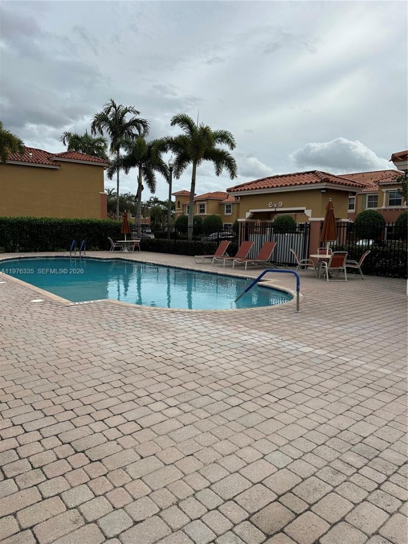 745 SW 107th Ave, Pembroke Pines, FL 33025 Photo