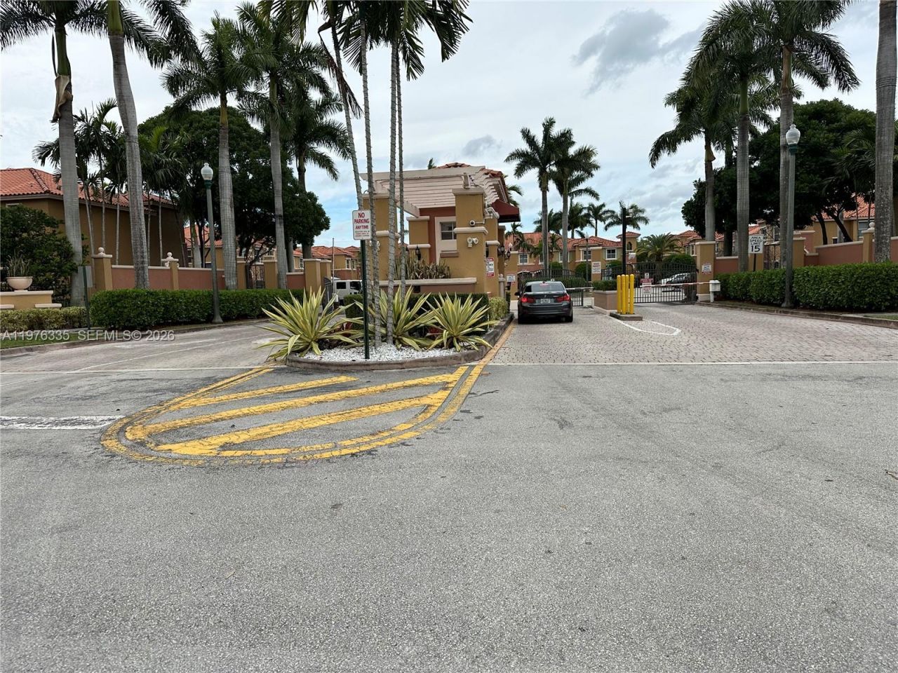 745 SW 107th Ave, Pembroke Pines, FL 33025 Photo