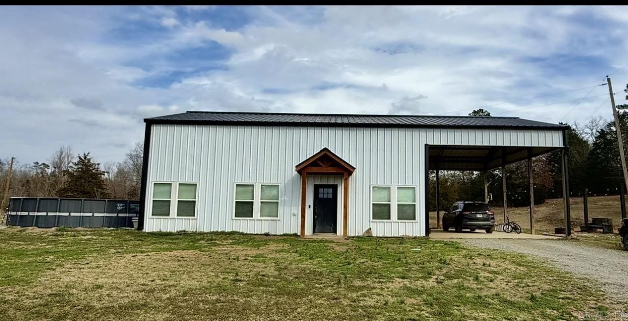 143 Pilcher Malvern, AR 72104