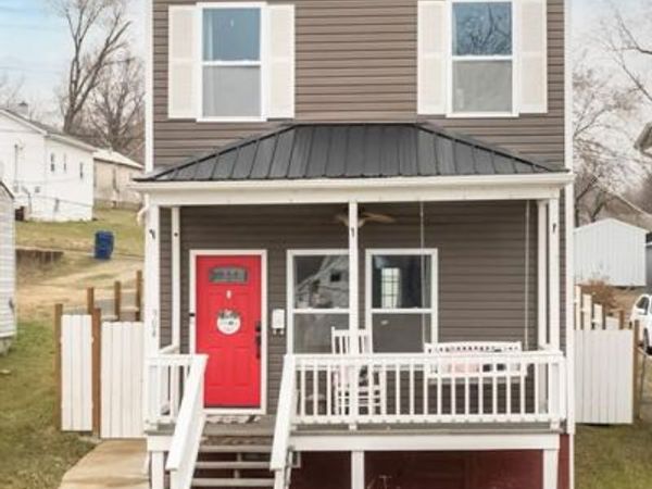 904 N 2nd Street, De Soto, MO 63020