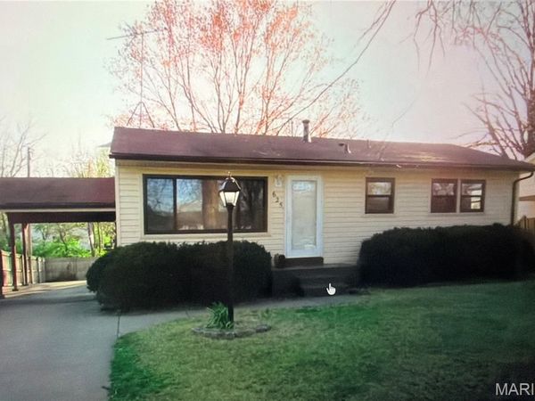 625 S Saint Jacques Street , Florissant, MO 63031