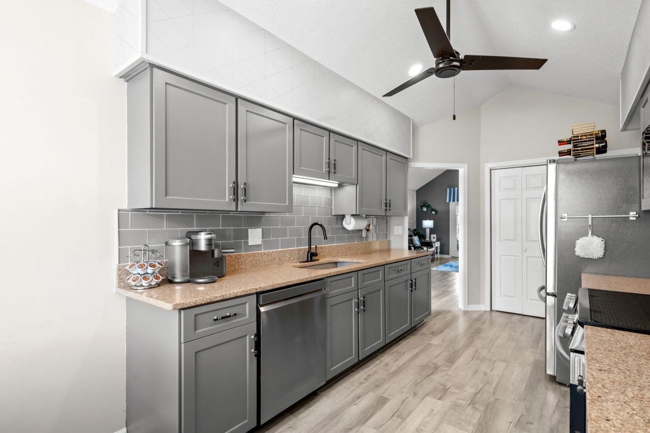 219 Beechwood Ct. Photo 10