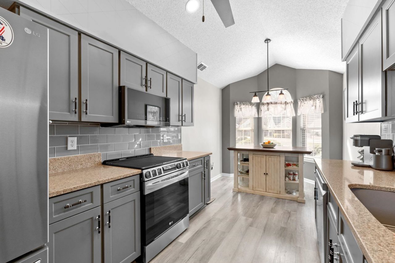 219 Beechwood Ct. Photo 7