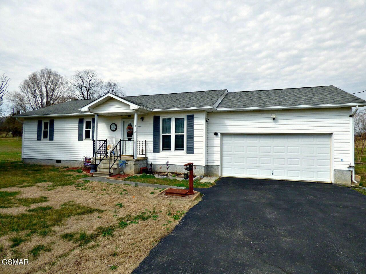 312 Economy Circle Dandridge, TN 37725