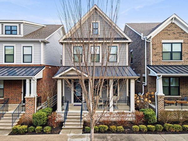 951 Hudson Crossing , Grandview Heights, OH 43212