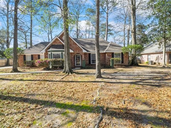 127 MADEWOOD Drive, Mandeville, LA 70471