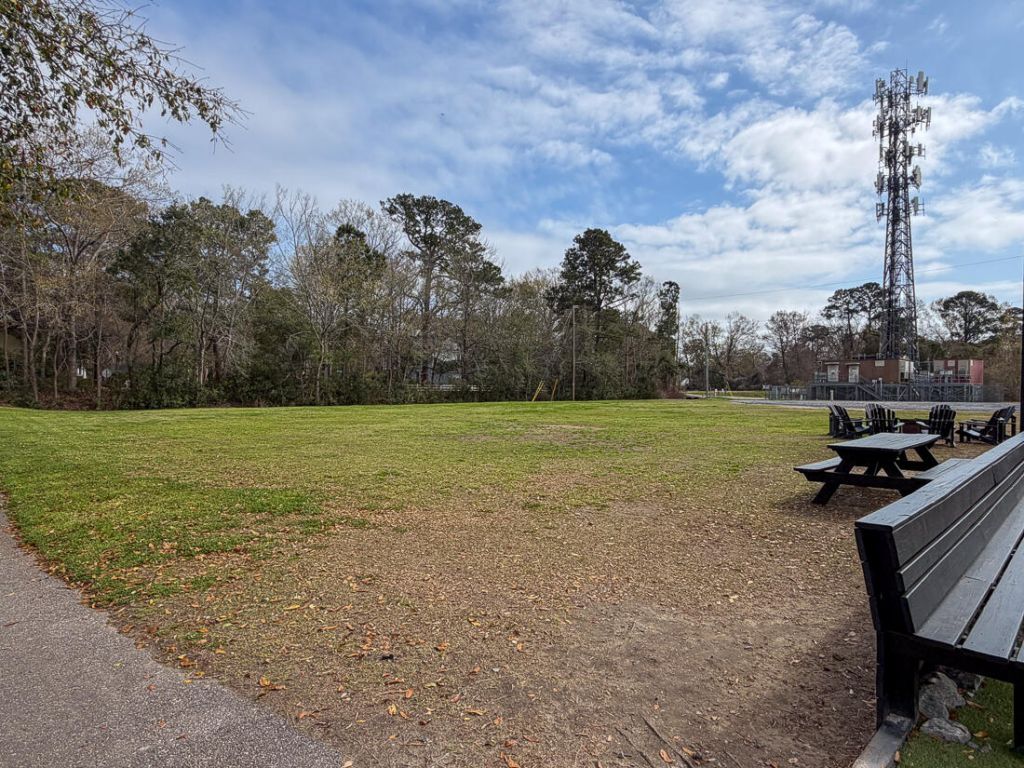 1001 Harbor View Road Photo 14