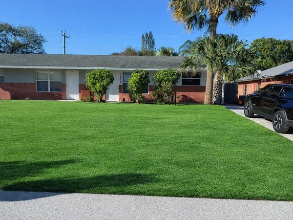 2369 NE Rustic Way, Jensen Beach, FL 34957