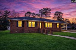 207 Woodhaven Drive photo 4