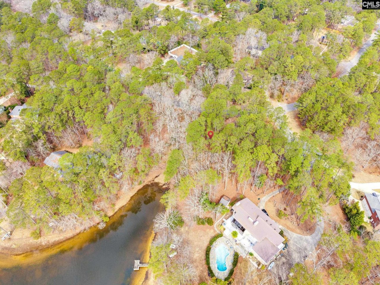 156 Runneymede Drive  Photo 6