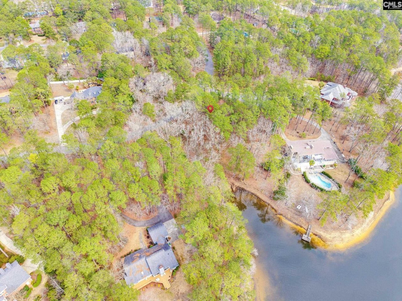 156 Runneymede Drive  Photo 7