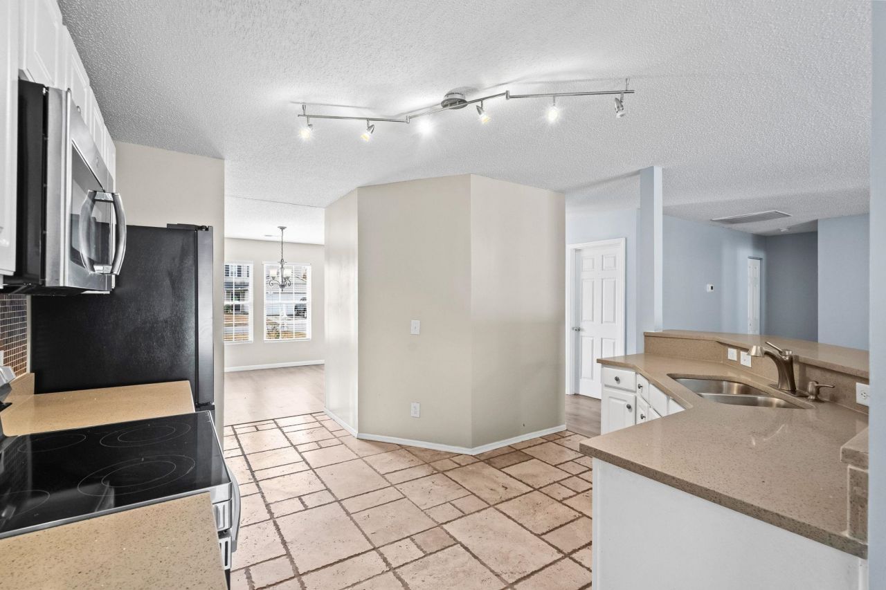 156 Weeping Willow Dr. Photo 10