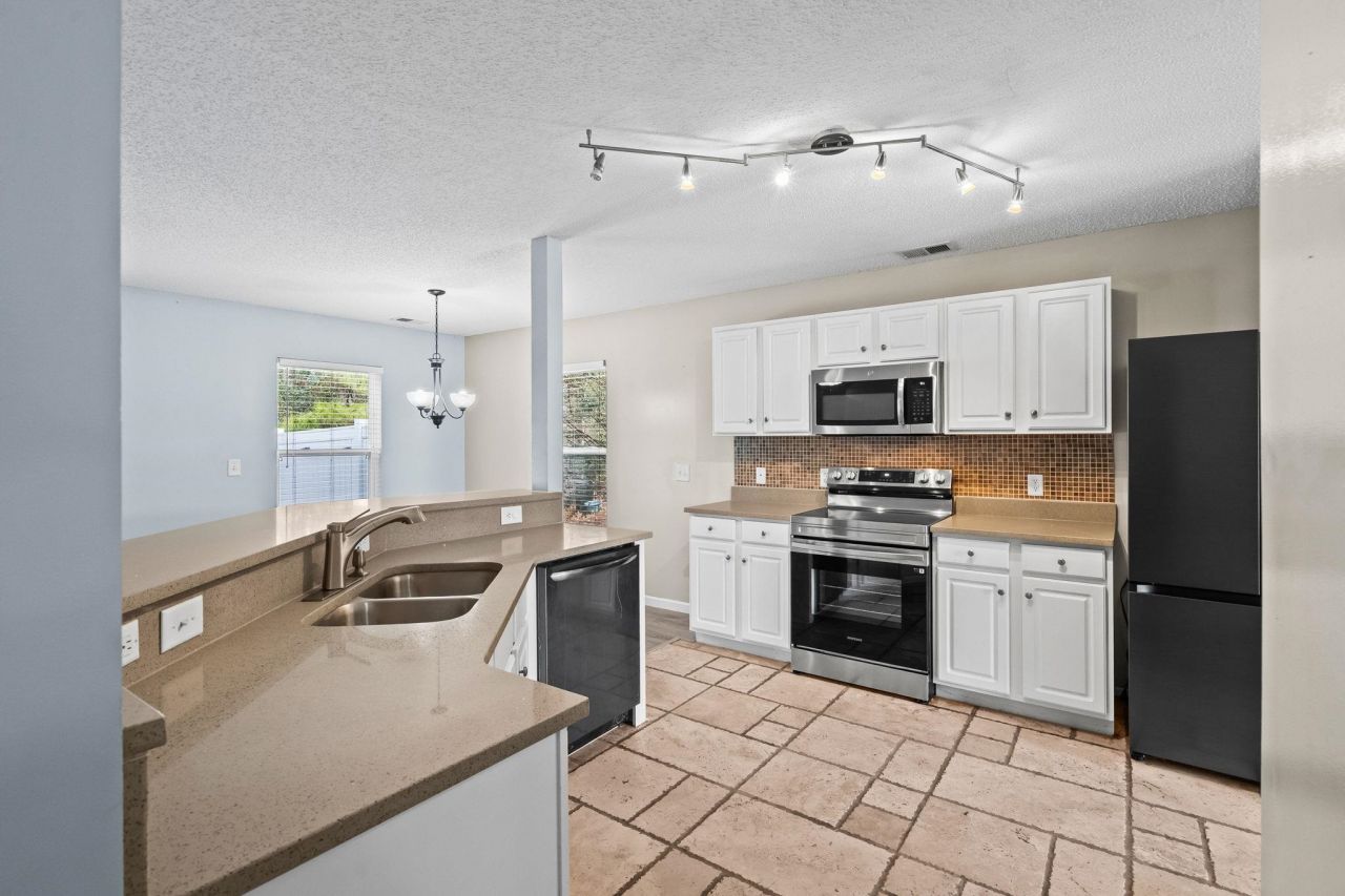 156 Weeping Willow Dr. Photo 11