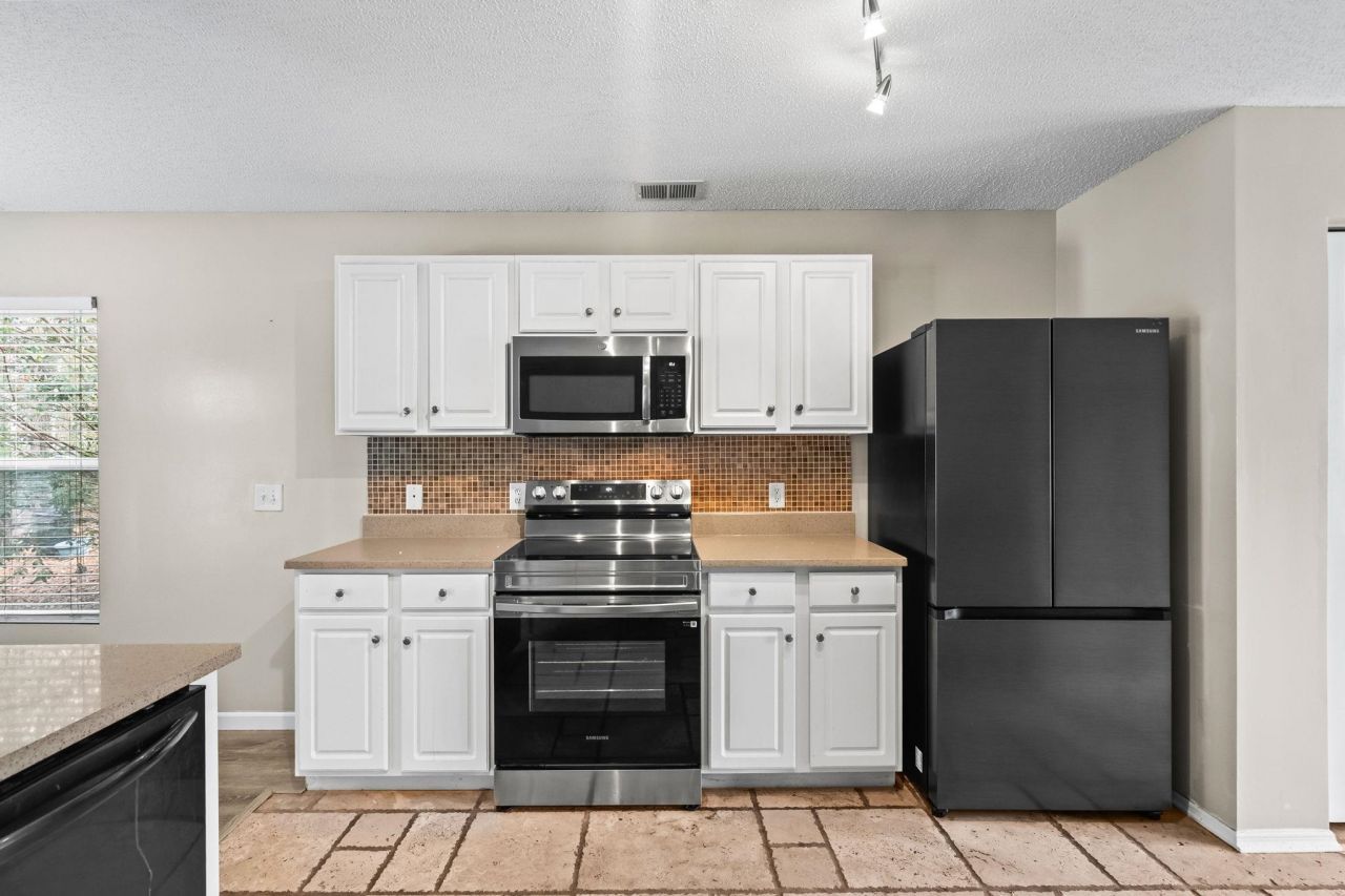 156 Weeping Willow Dr. Photo 13