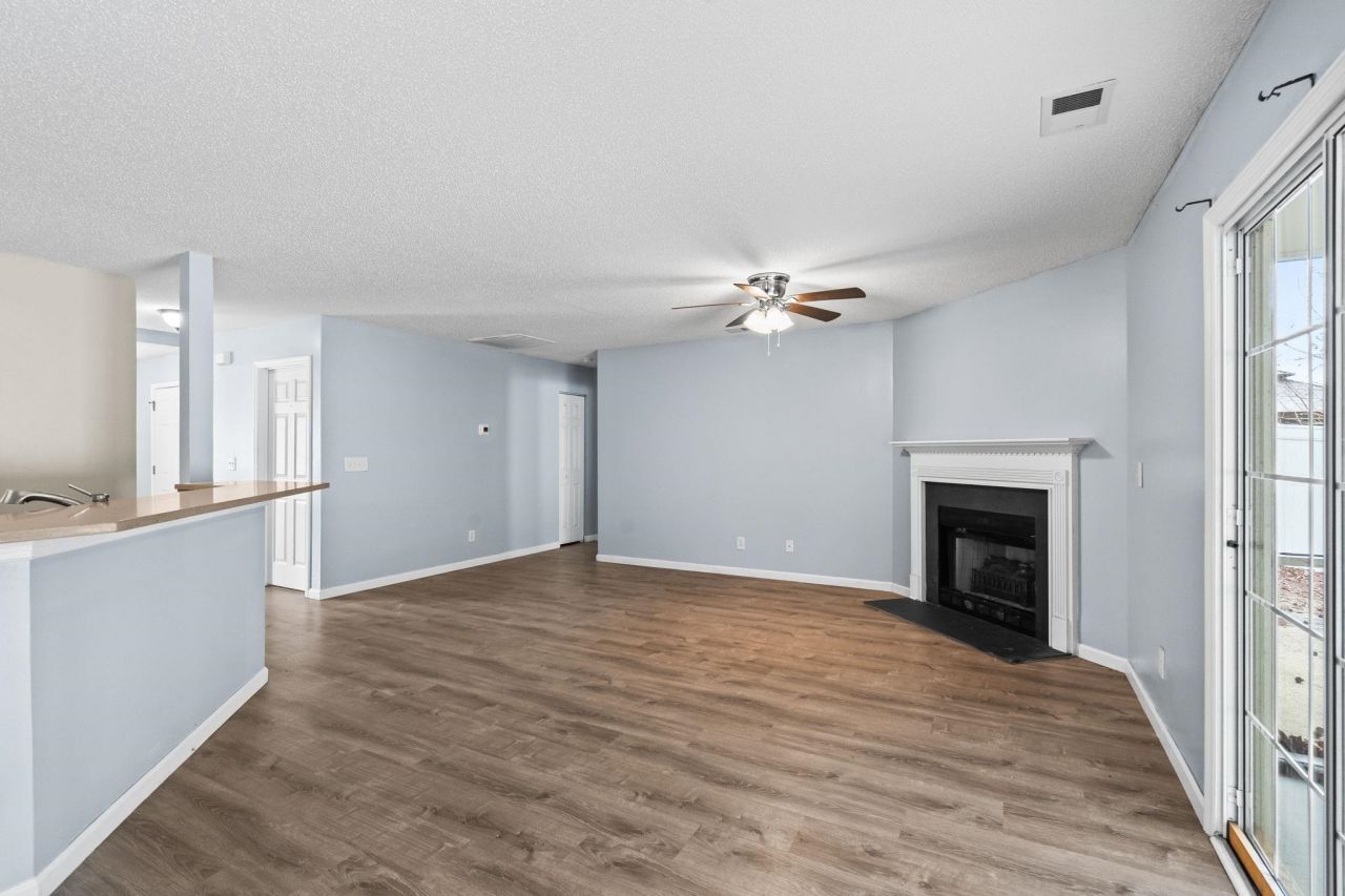 156 Weeping Willow Dr. Photo 7