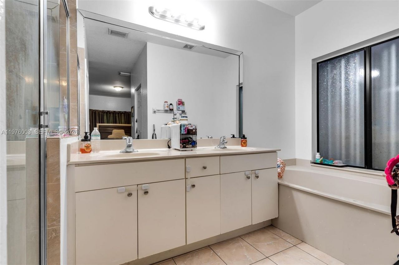 11017 SW 226th Ter , Miami, FL 33170 Photo