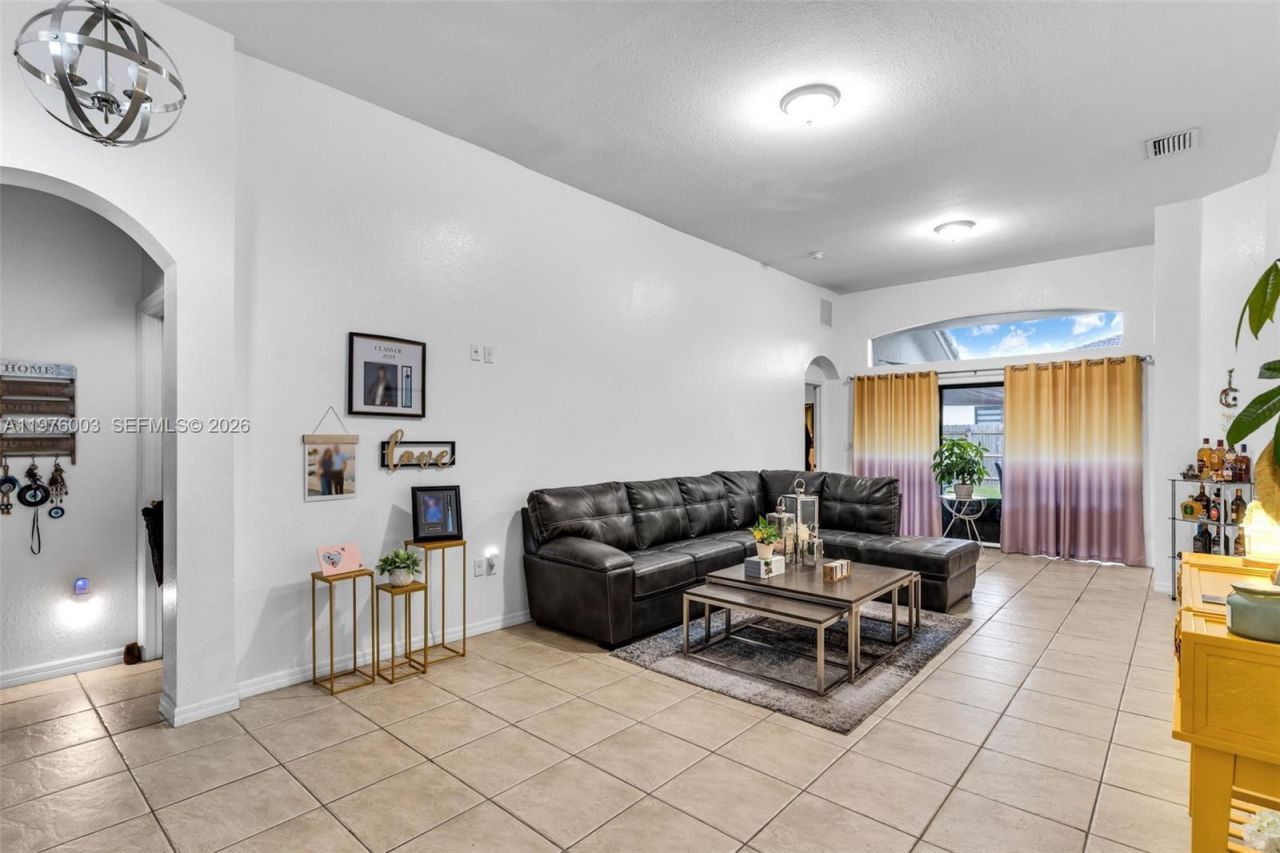 11017 SW 226th Ter , Miami, FL 33170 Photo