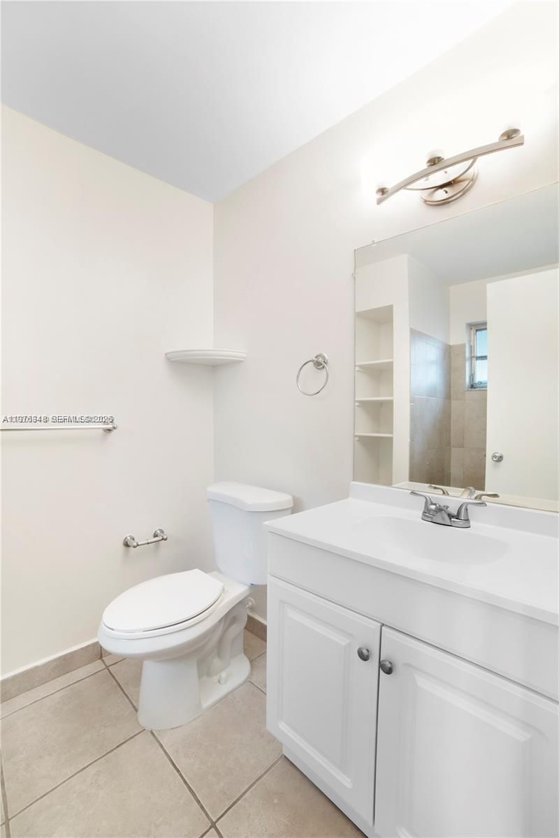 13726 Kendale Lakes Dr, Unit 13726, Miami, FL 33183 Photo