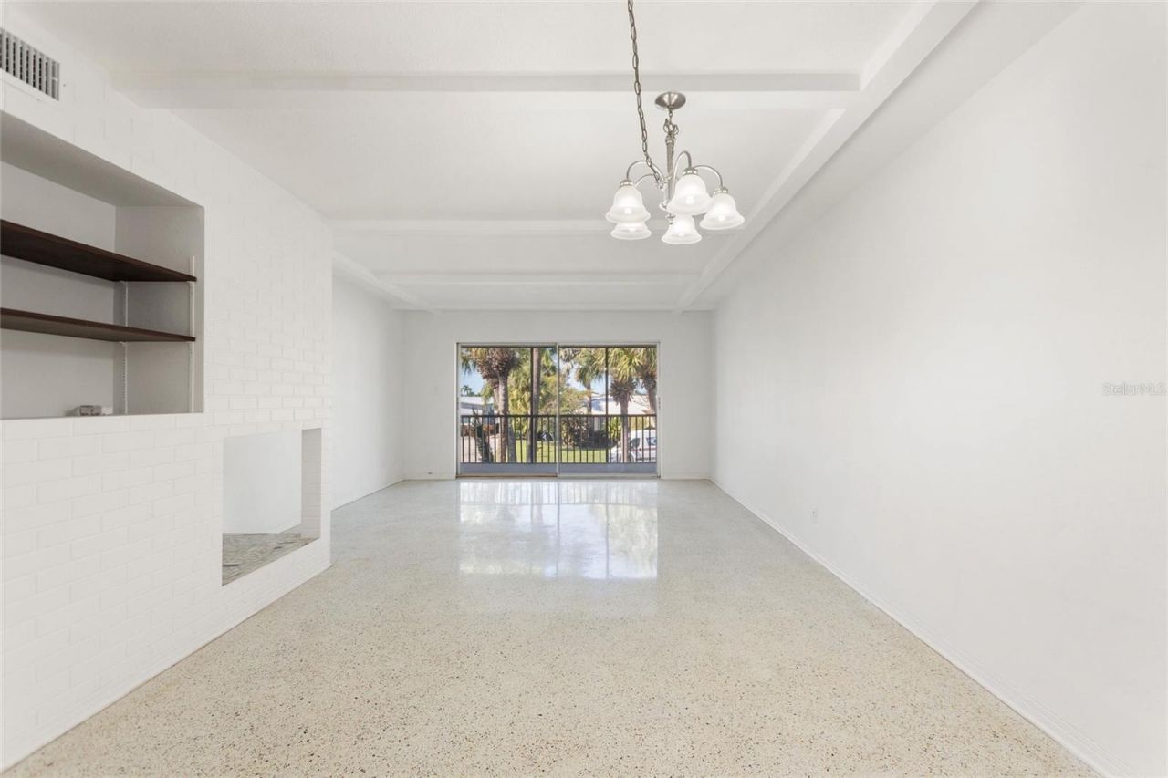 4300 37th Street S, Unit 4, Saint Petersburg, FL 33711 Photo