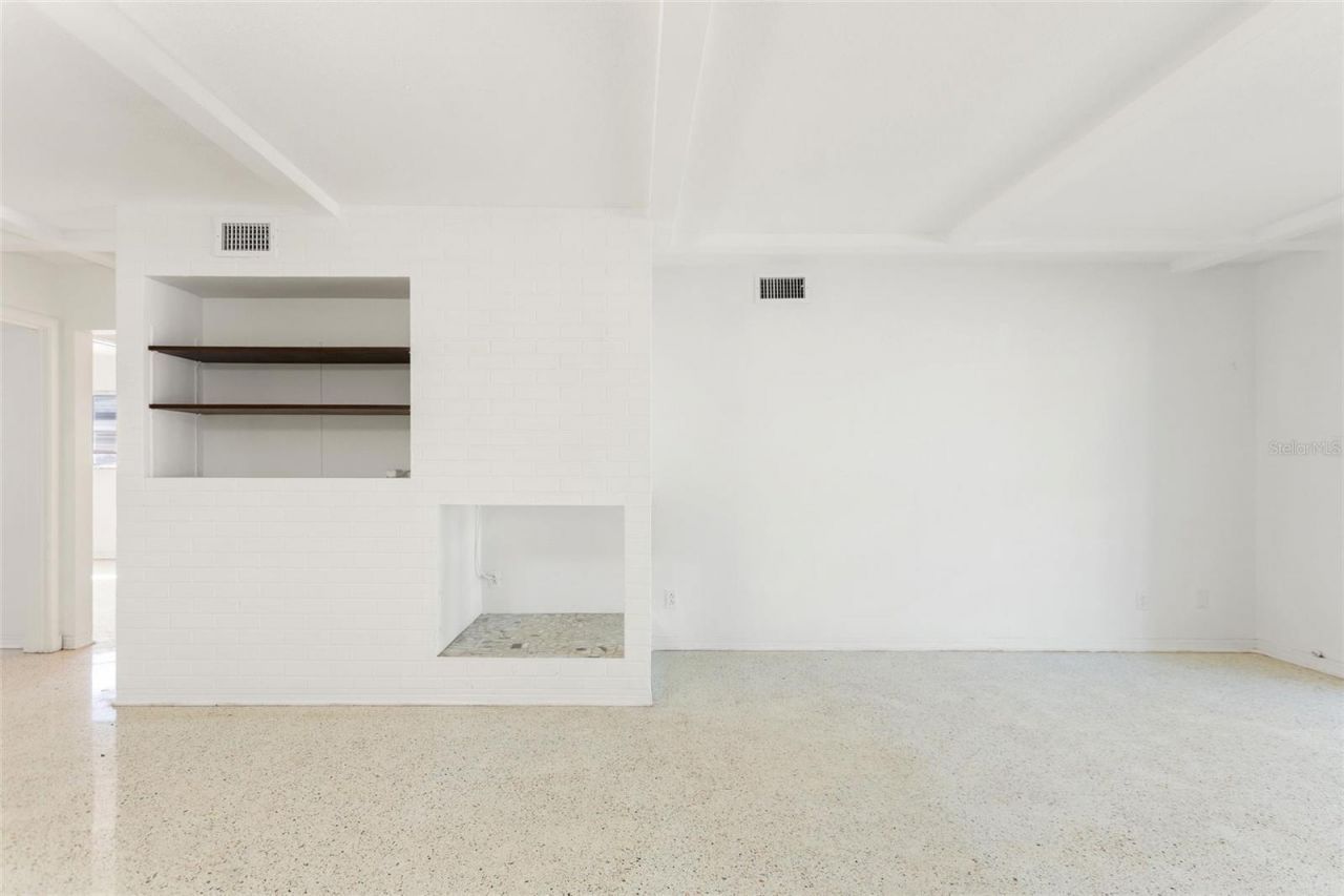 4300 37th Street S, Unit 4, Saint Petersburg, FL 33711 Photo