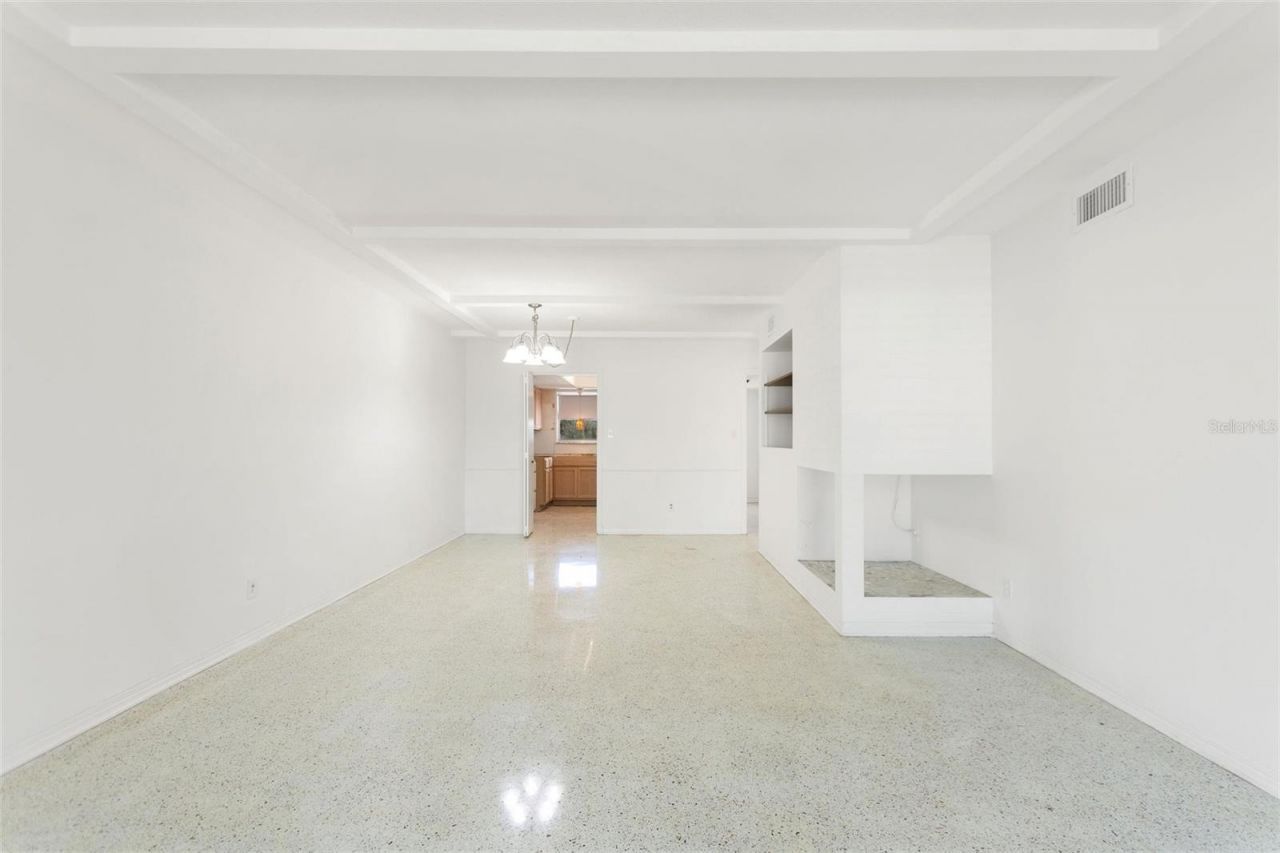 4300 37th Street S, Unit 4, Saint Petersburg, FL 33711 Photo