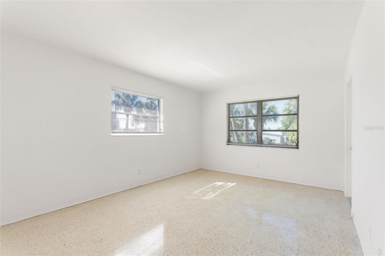 4300 37th Street S, Unit 4, Saint Petersburg, FL 33711 Photo