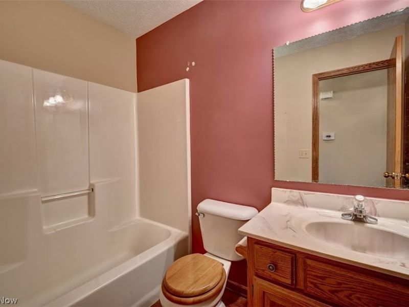 489 Oak Avenue, Strasburg, OH 44680 Photo 12