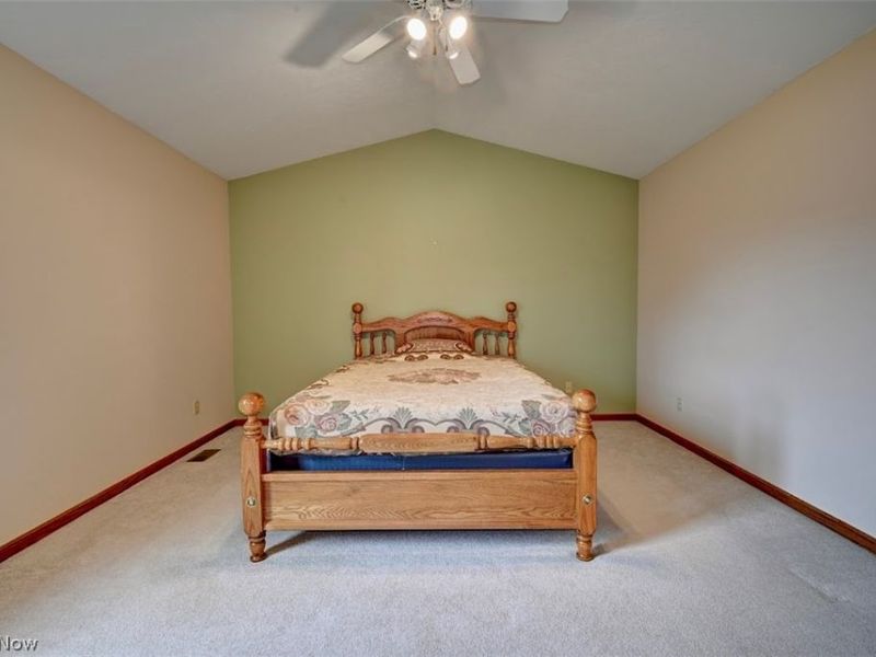 489 Oak Avenue, Strasburg, OH 44680 Photo 13