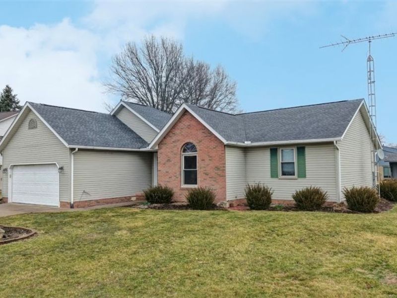 489 Oak Avenue, Strasburg, OH 44680 Photo 2