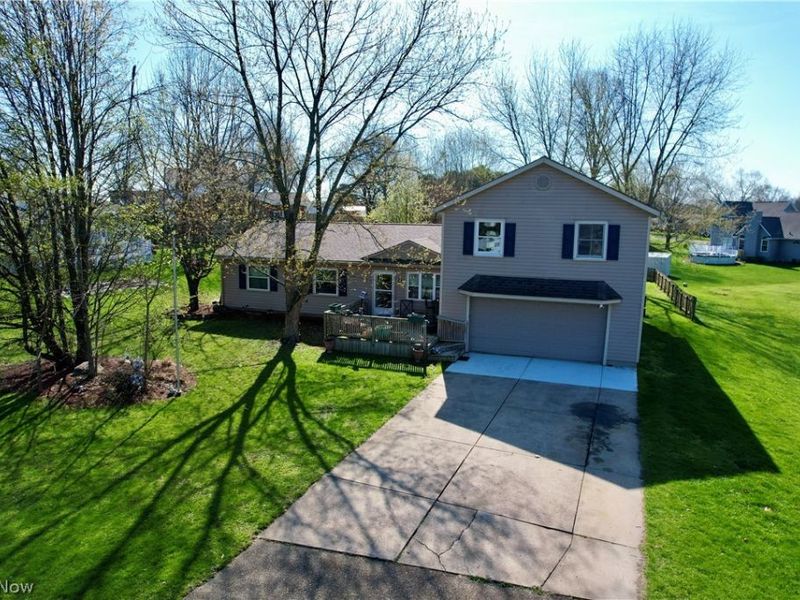 5000 Mildred Circle SW, Navarre, OH 44662 Photo 1