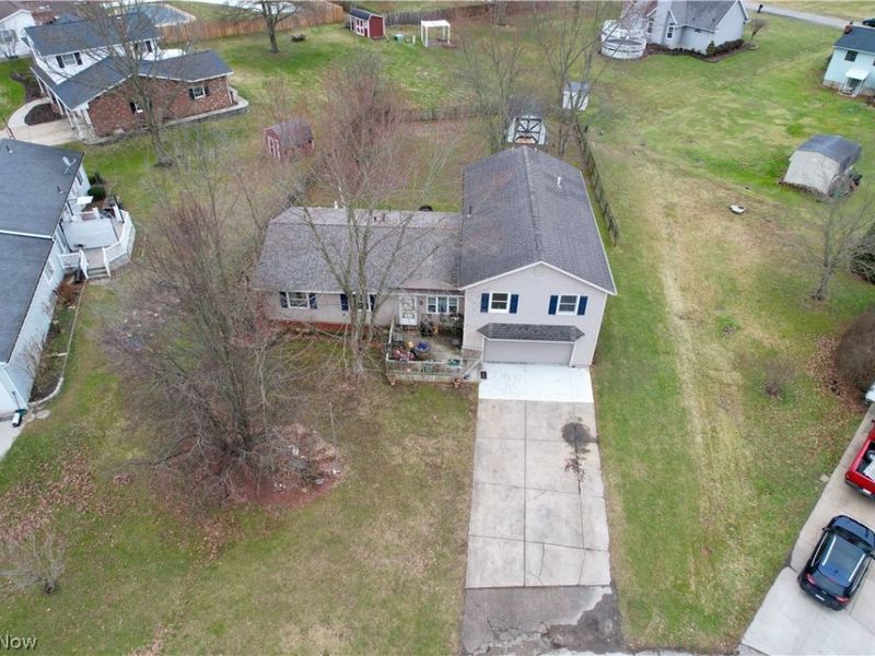 5000 Mildred Circle SW, Navarre, OH 44662 Photo 2