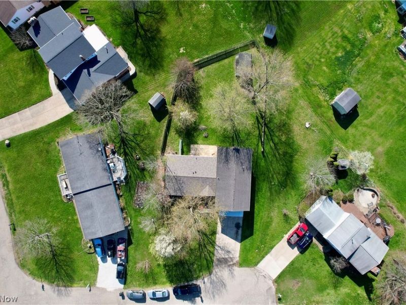 5000 Mildred Circle SW, Navarre, OH 44662 Photo 3